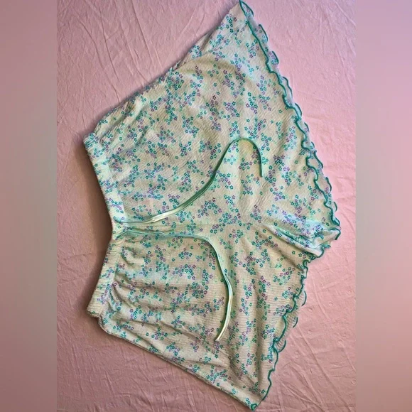 JACLYN INTIMATES - Picture 3 of 7